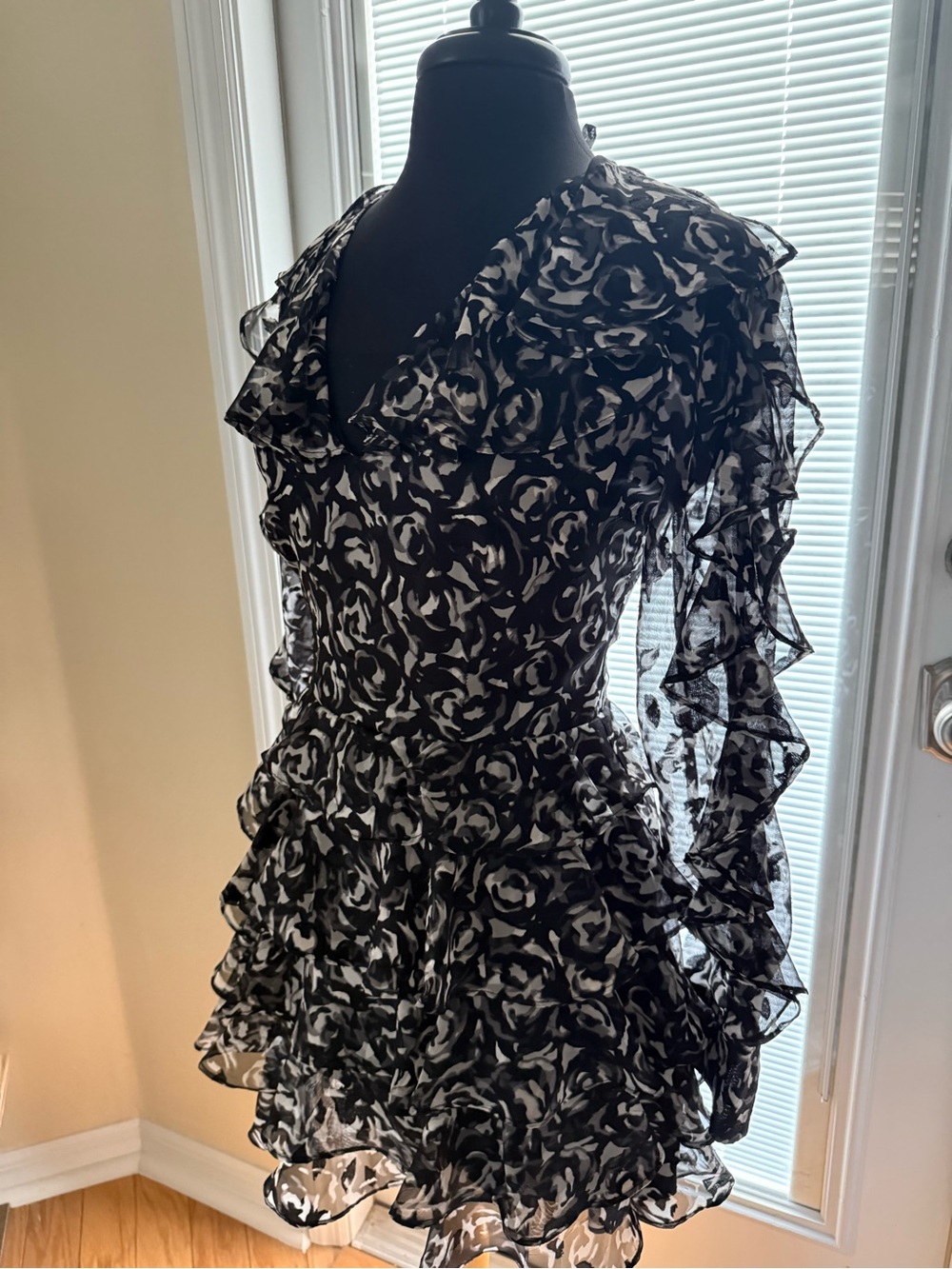 bebe Black & White Floral Ruffle Long Sleeve Mini Dress